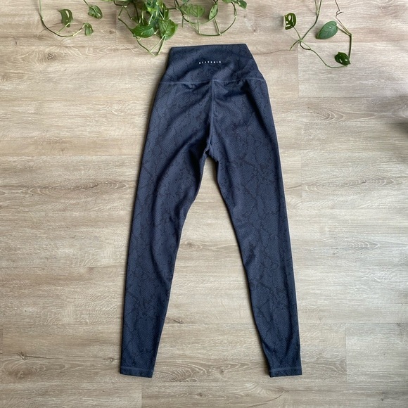 Anthropologie All Fenix Leggings Medium High Rise 7/8 Yoga Blue Snake Print - Picture 4 of 5